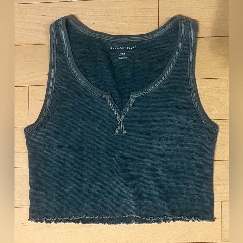 AE Notch Neck Tank Top in Dark Green